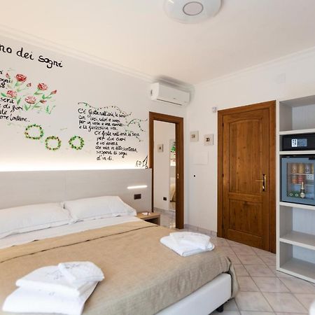 Na' Poesia B&B Di Charme SantʼAgata deʼ Goti Buitenkant foto