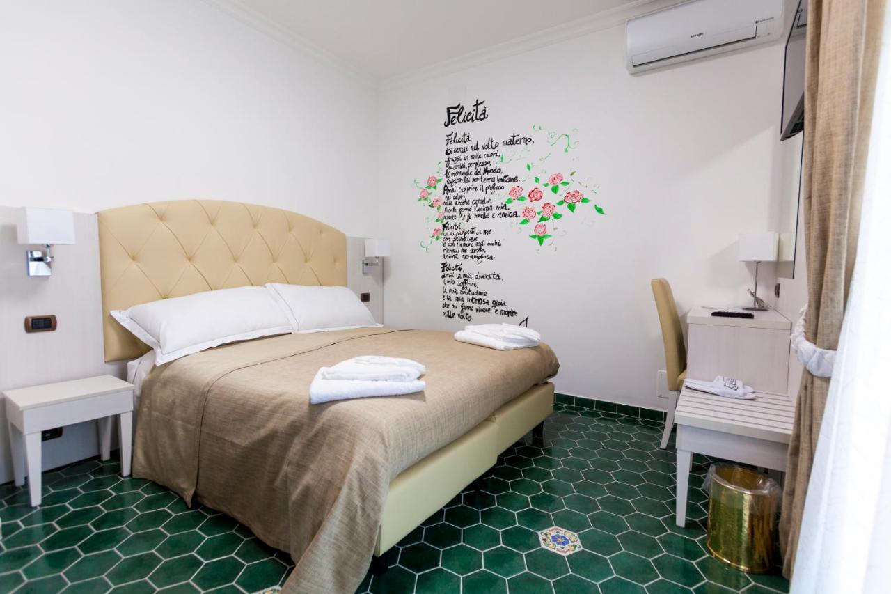 Na' Poesia B&B Di Charme SantʼAgata deʼ Goti Buitenkant foto