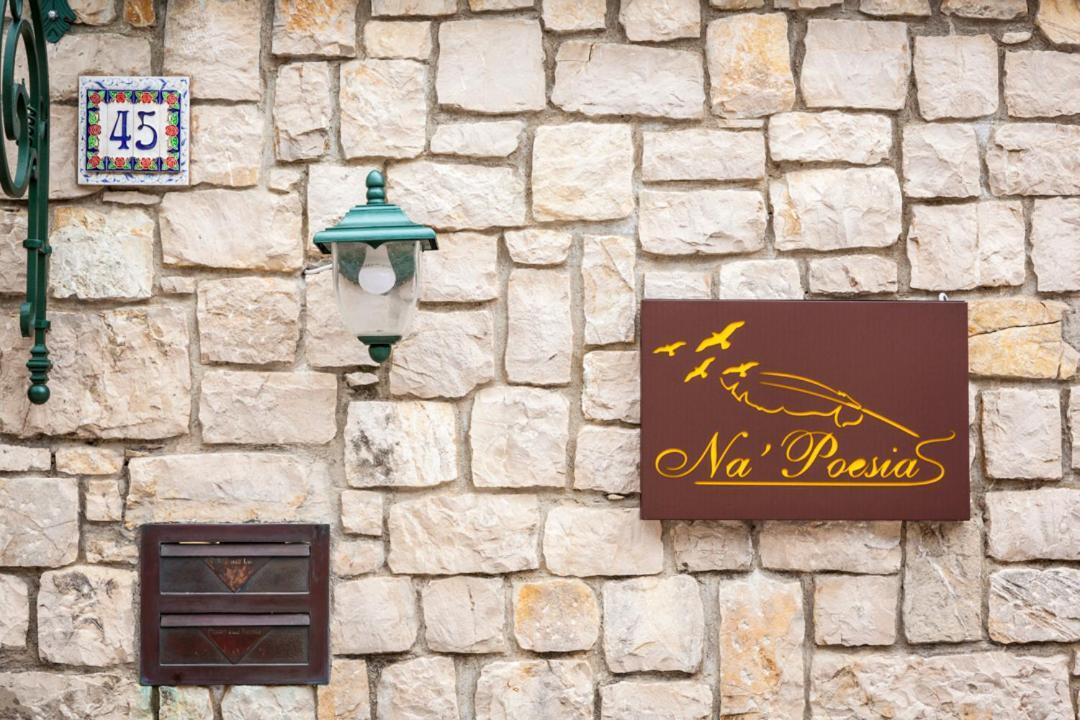 Na' Poesia B&B Di Charme SantʼAgata deʼ Goti Buitenkant foto