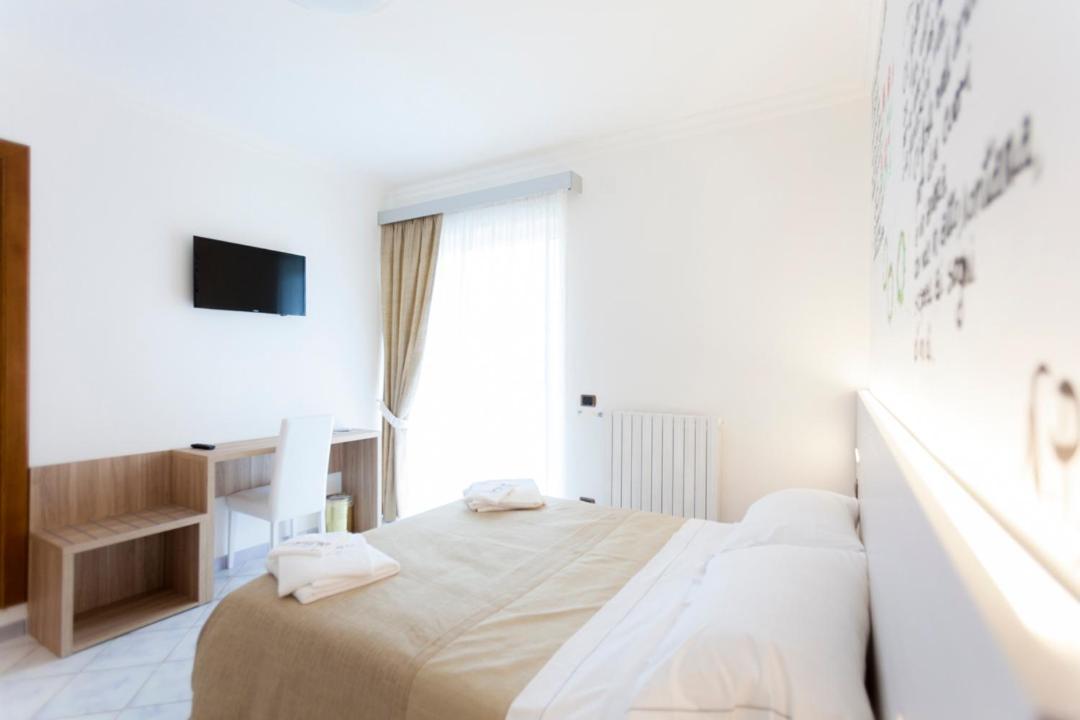Na' Poesia B&B Di Charme SantʼAgata deʼ Goti Buitenkant foto