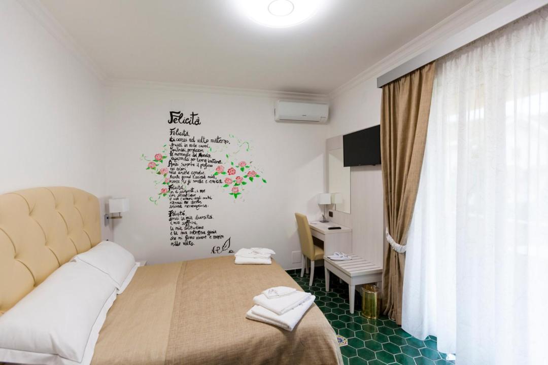 Na' Poesia B&B Di Charme SantʼAgata deʼ Goti Buitenkant foto