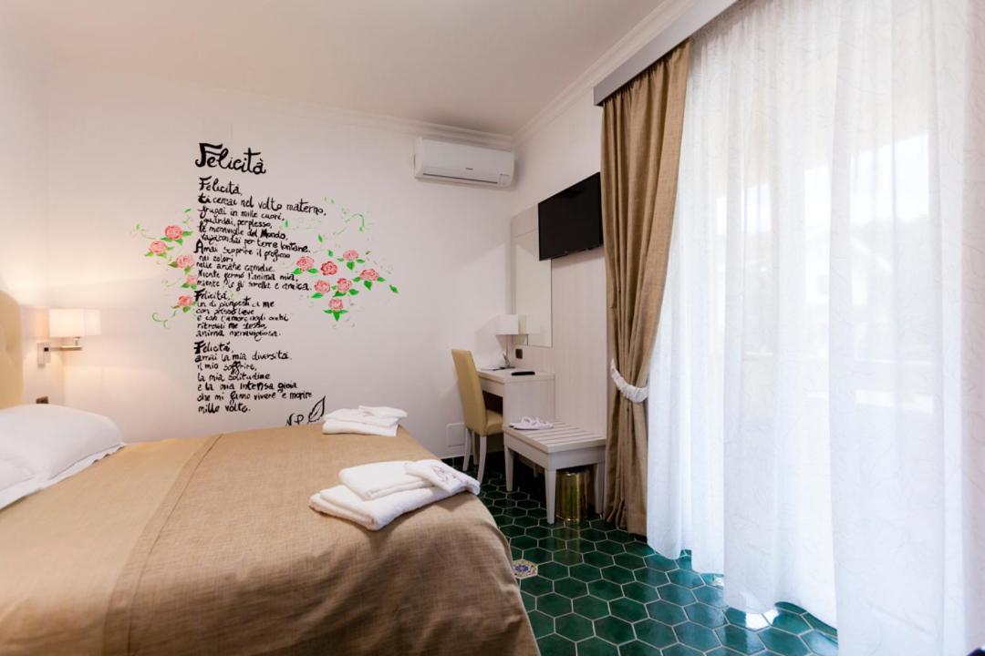 Na' Poesia B&B Di Charme SantʼAgata deʼ Goti Buitenkant foto